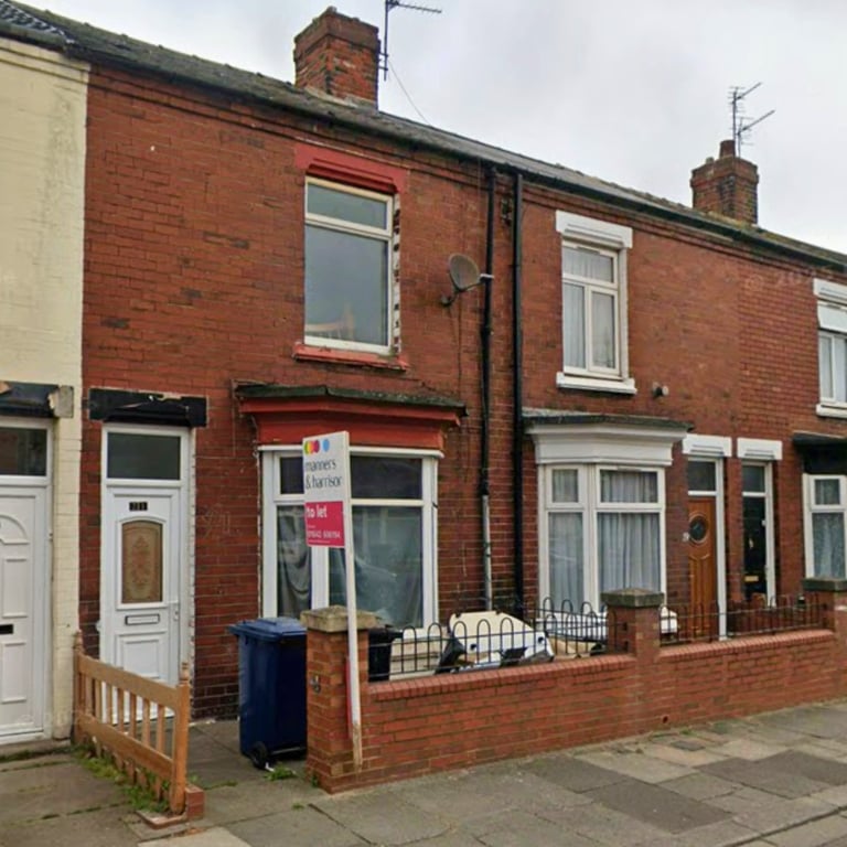 Modern 2-Bedroom House | Furnished | Fitted Kitchen | Garden | Hampden Street, Middlesbrough - TS6 