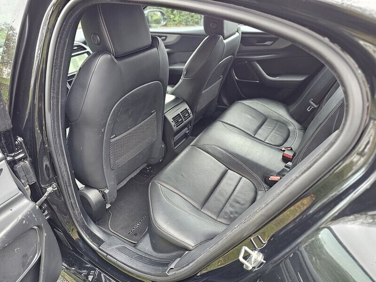 2021 Jaguar XE D200 MHEV R-Dynamic SE Saloon Diesel Automatic