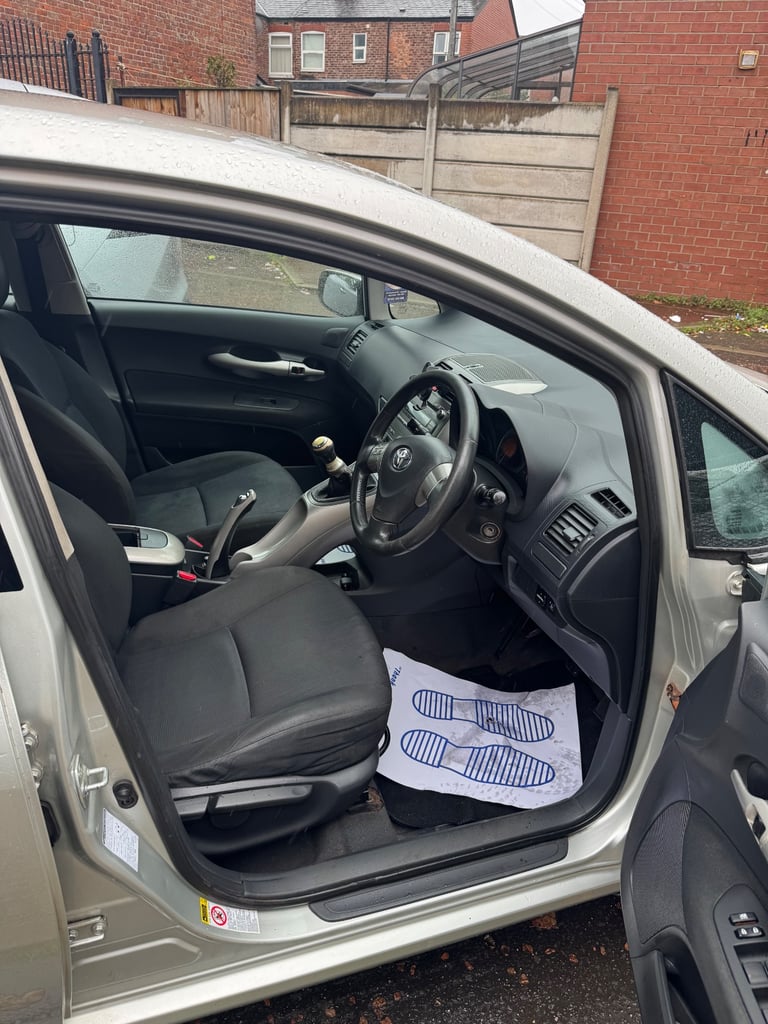 Toyota, AURIS, Hatchback, 2008, Manual, 1364 (cc), 5 doors