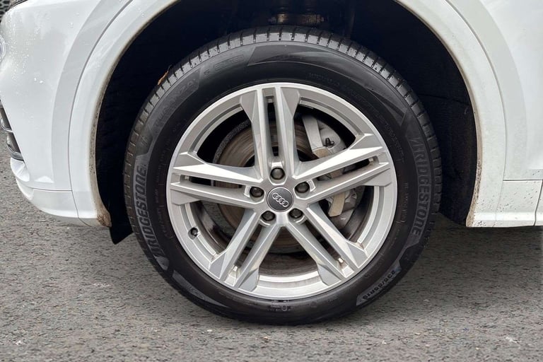  Audi Q5 40 TDI Quattro S Line 5dr S Tronic SUV Diesel Automatic