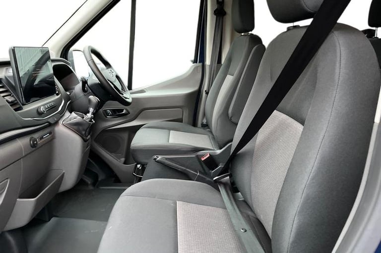2025 Ford Transit 460 Leader L4 H3 ELWB High Roof 17 Seat Minibus RWD 2.0 EcoBlue 165ps, PRIV Min...