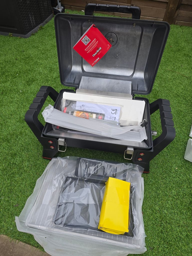 image for Char-Broil X200 Grill2Go Portable Barbecue Grill TRU-Infrared technology BNIB. 