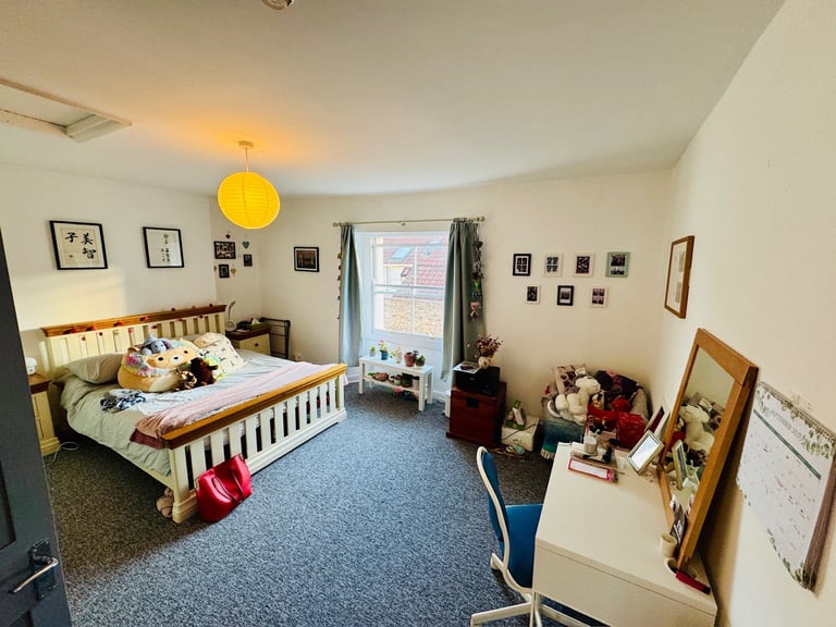 Residential flat for rent in Cotham BS6 5TX