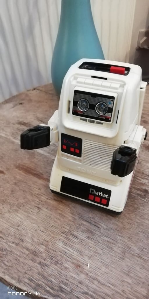 Vintage Tomy Chatbot Robot 80s 