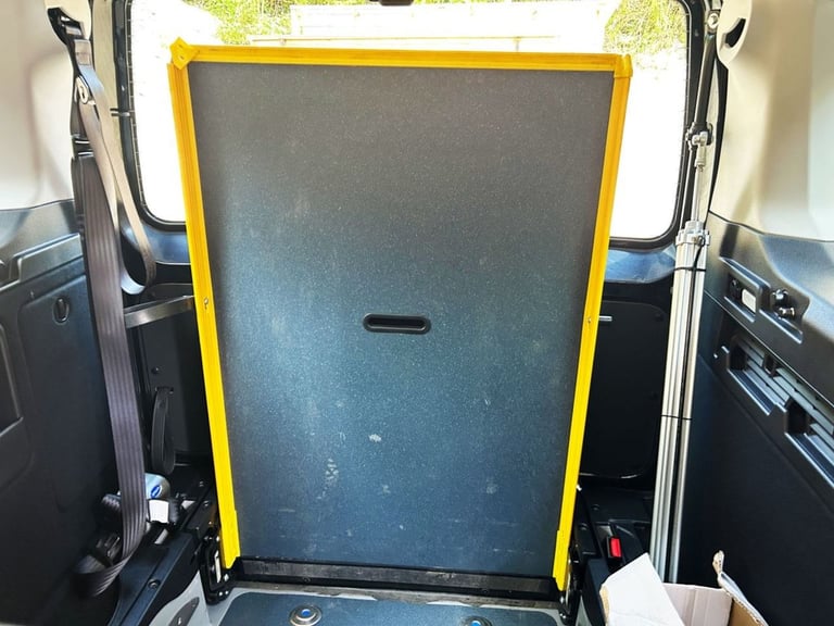 2024 Ford Tourneo Connect 2.0 EcoBlue Titanium 5dr Auto [7 seat] MPV DIESEL Automatic