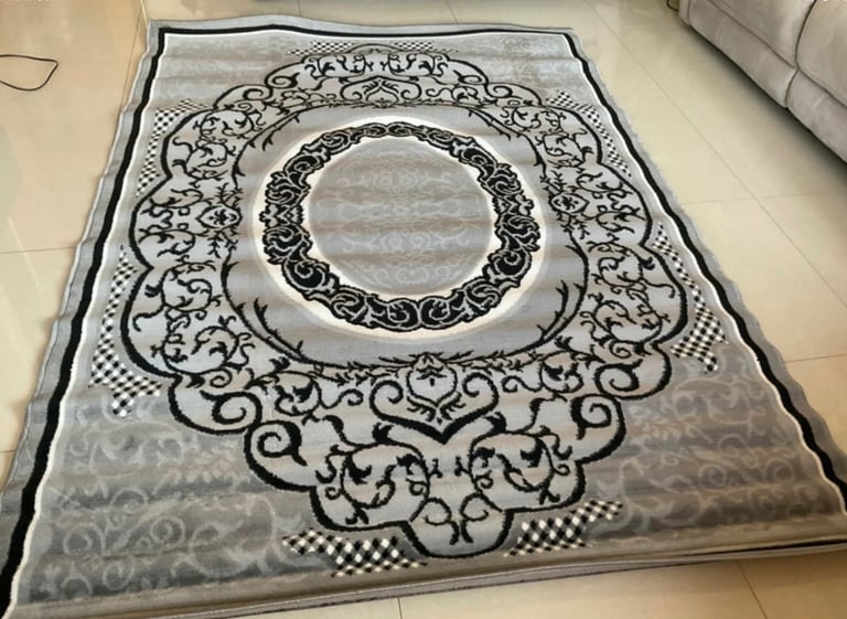 image for Brand new beautiful magic carpet area rug size 230x160cm grey £45