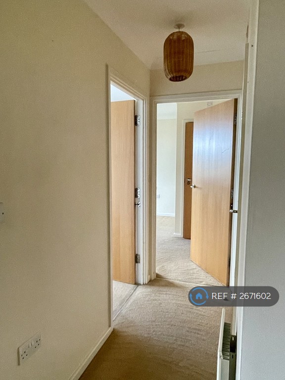 2 bedroom flat in College Heights, Maidstone, ME15 (2 bed) (#2671602)