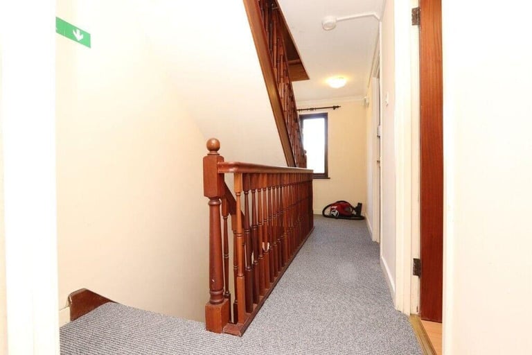 Canary Wharf Double Room Available now 0 deposit available