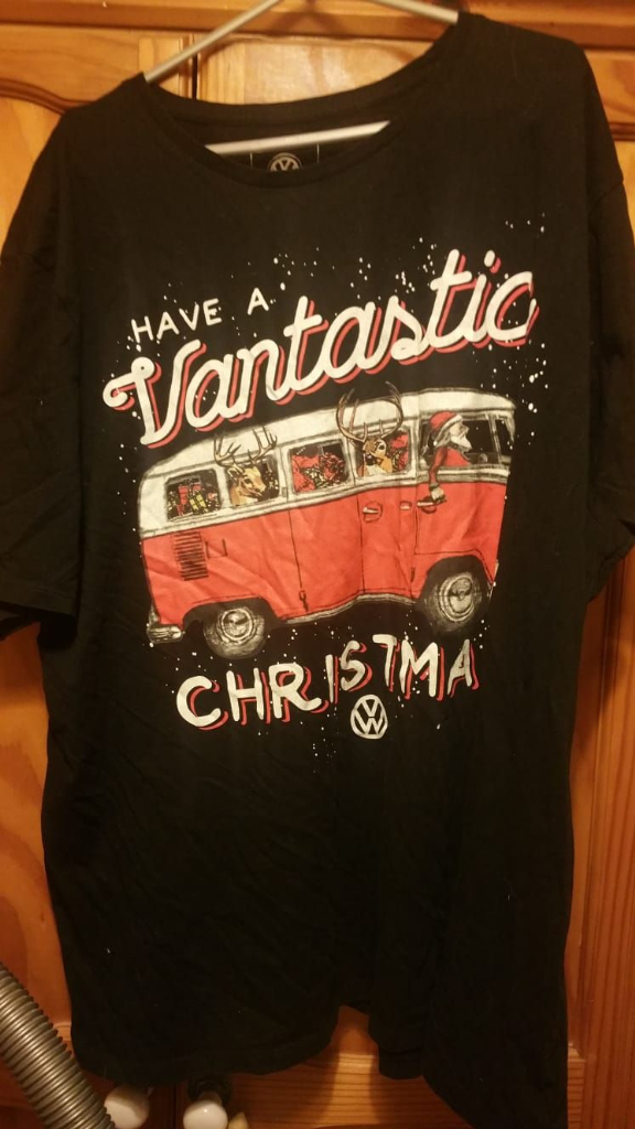 image for Fun unisex T-Shirt size 3 XL used once ( Have a vantastic Christmas )