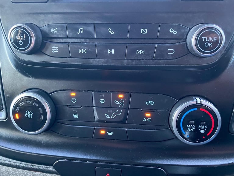 2022 71Reg Ford Transit Leader 9 Seater LWB Crew Van 2.0TDCi Euro6 Air Con +VAT