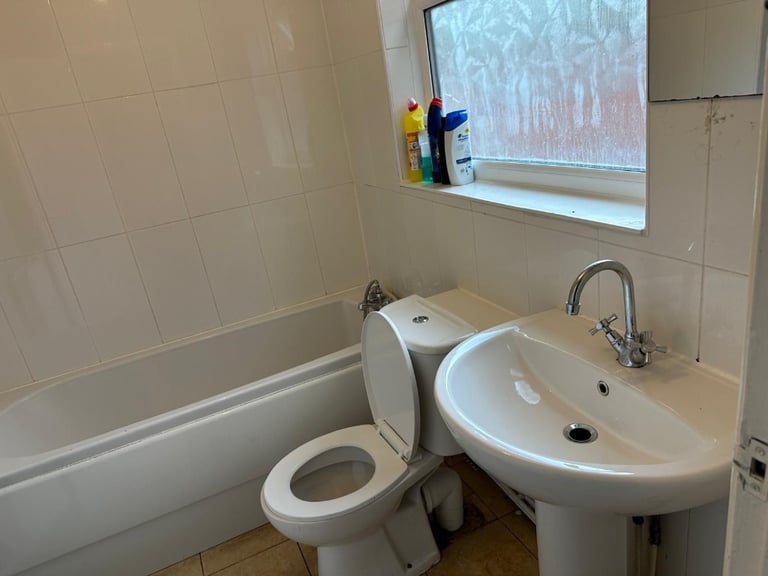 Room in Leicester LE3 9FQ shared property