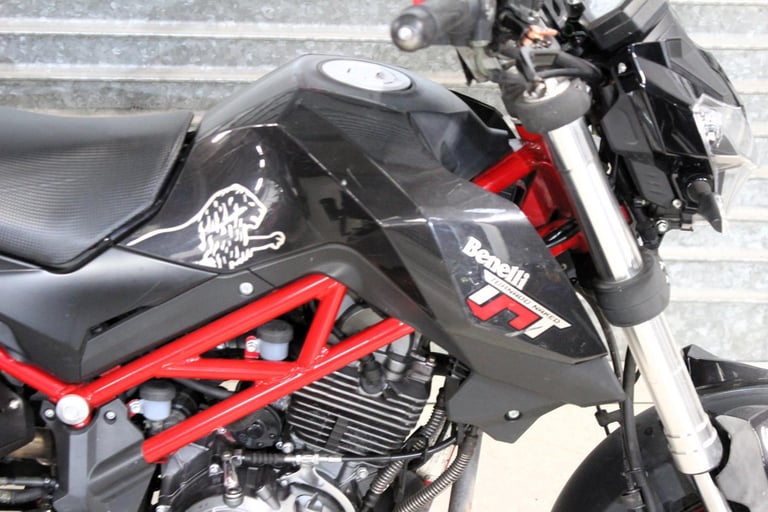 2018 18 Benelli Tornado TNT 125 LEARNER LEGAL TRADE SALE NEW MOT 8576miles BLACK
