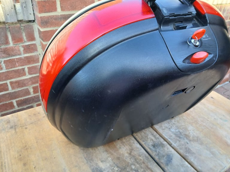Givi maxia 52 ltr topbox