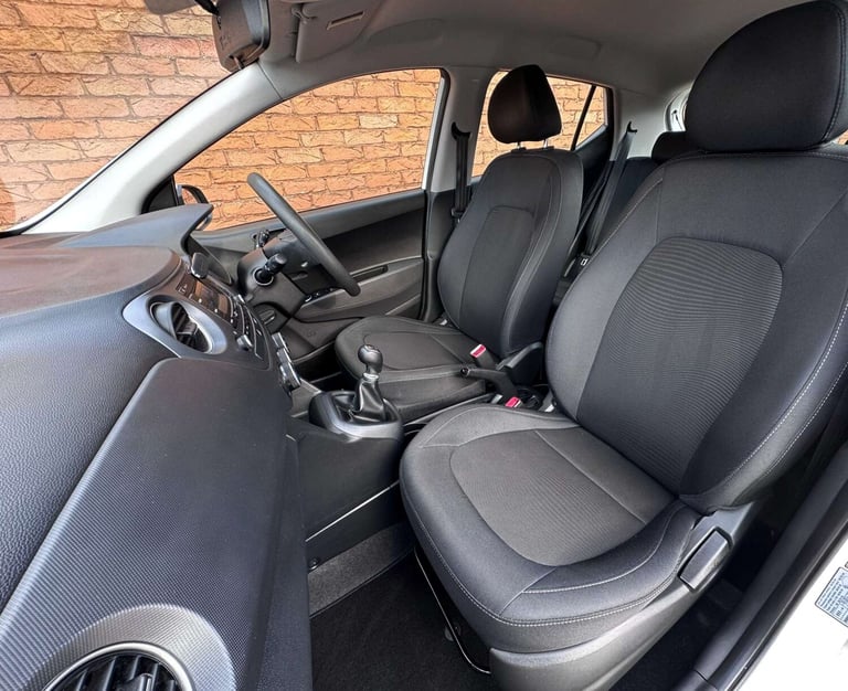 2017 Hyundai i10 1.0 SE 5dr HATCHBACK PETROL Manual