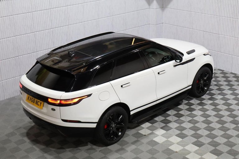 LAND ROVER RANGE ROVER VELAR 2.0 D240 R-Dynamic SE Auto 4WD Euro 6 (s/s) 5dr