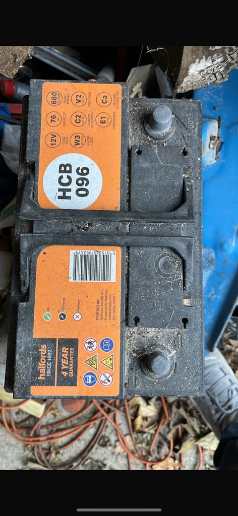 Halfords car battery 