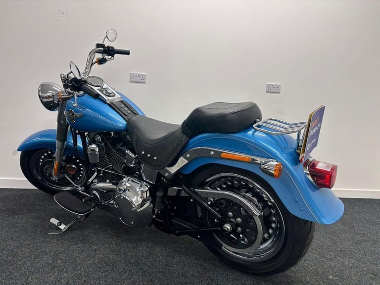 HARLEY DAVIDSON FLSTF FAT BOY ** VERY LOW MILEAGE - STUNNING - 12 MONTH MOT **