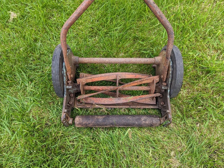 Vintage Qualcast B1 Push Mower Garden Lawn Grass Cutter
