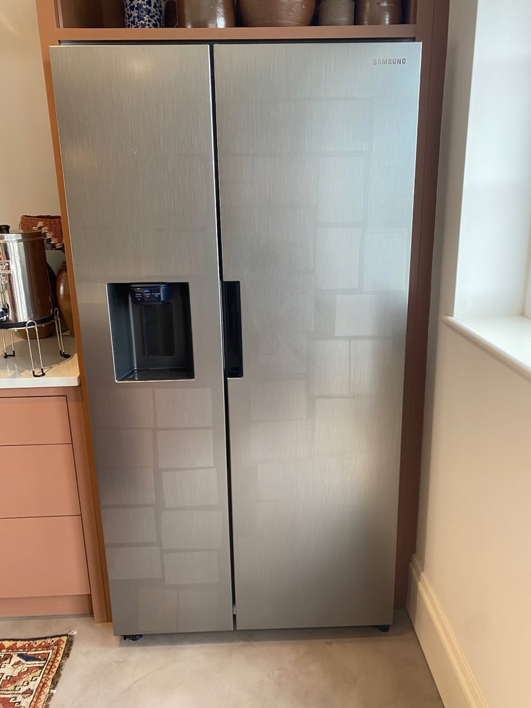 Samsung American style Fridge Freezer and ice maker 
