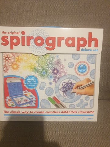 Spirograph DELUXE set, in Knightswood, Glasgow