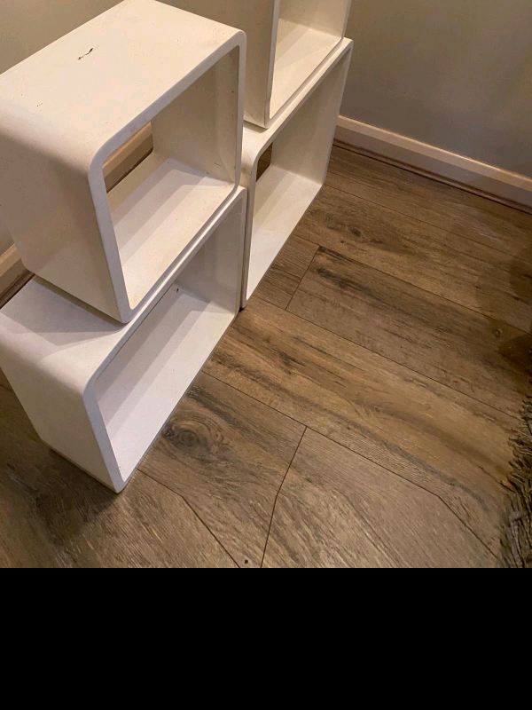 4 cube white shelf set
