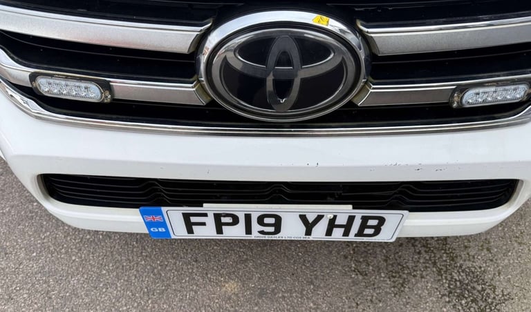 2019 Toyota Hilux 2.4 HI-Luxury Invincible D-4D 4WD Double Cab 4WD 5dr Pickup Diesel Manual