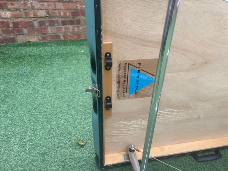 Large Portable Adjustable Massage Bed with Cushion Cover