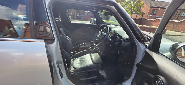 2015 MINI Hatch 1.5 Cooper 5dr HATCHBACK Petrol Manual