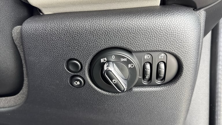 2023 MINI Hatch 1.5 Cooper Exclusive 5dr Auto Petrol Hatchback Hatchback Petrol Automatic