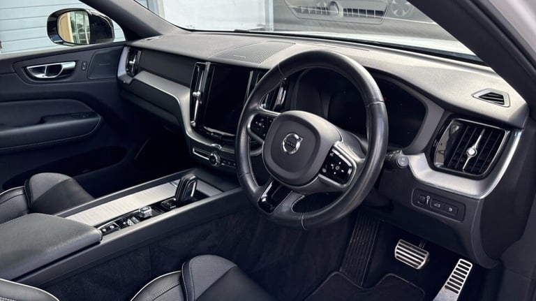 2020 Volvo XC60 Recharge R-Design, T6 AWD plug-in hybrid Estate Petrol Parallel PHEV Automatic