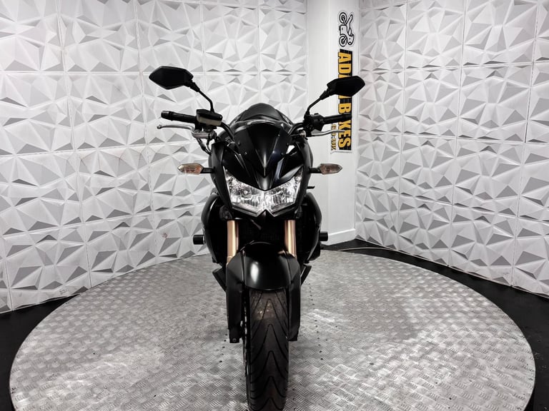 2012 Kawasaki ZR750 | *WARRENTY PROVIDED*