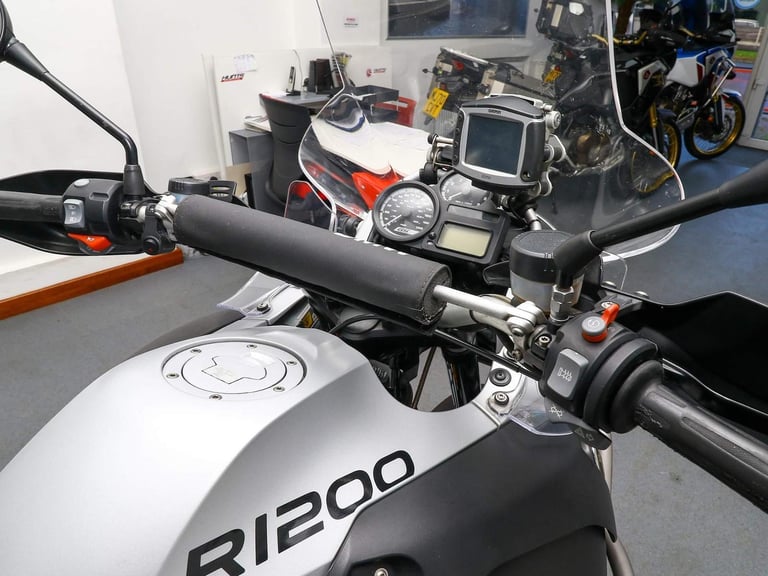 2007 '07 BMW 1200GS Adventure. Öhlins Shock, Akrapovic Pipe, Full Luggage. £6395