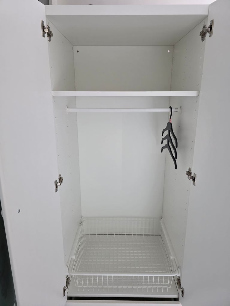 Wardrobe with two doors and two drawers