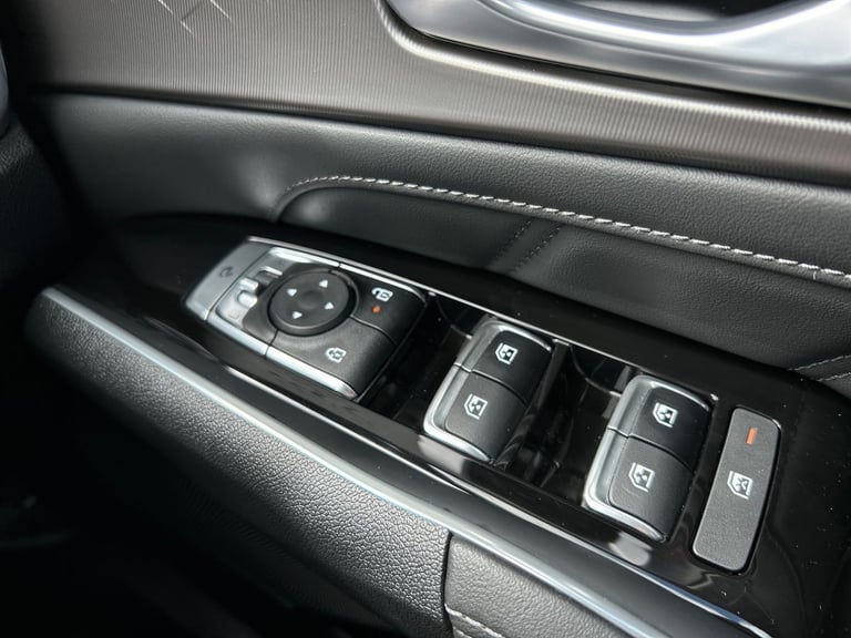 2025 Kia Sorento 1.6 h T-GDi 3 SUV 5dr Petrol Hybrid Auto AWD Euro 6 (s/s) (212 bhp) SUV PETROL/E...