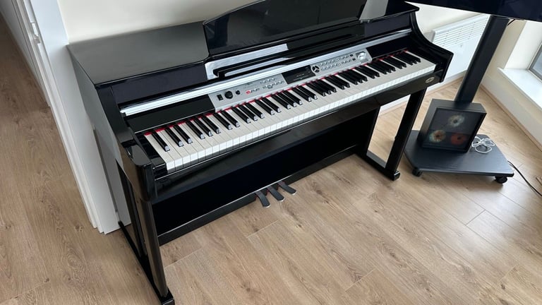 DP-60 Digital Piano by Gear4music, Gloss Black, 88 fully weighted hammer action