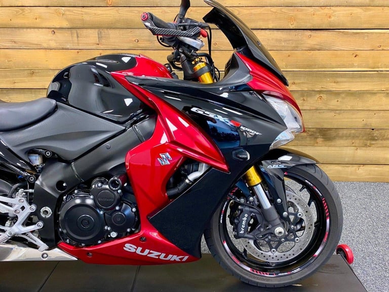IMMACULATE 2015 SUZUKI GSX-S1000F, ONLY 15639, GREAT SPEC, FSH