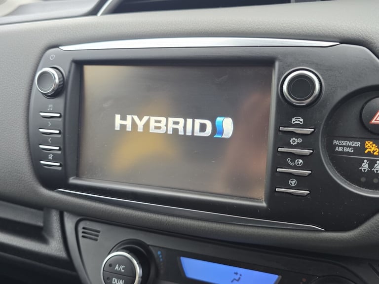 2018 Toyota Yaris 1.5 Hybrid Icon Tech 5dr CVT HATCHBACK Petrol/Electric Hybrid Automatic