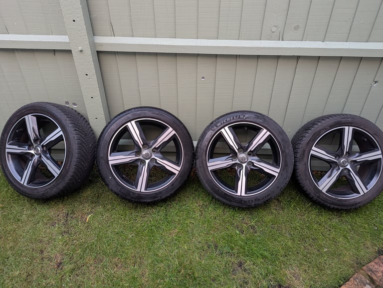 image for Volvo V40 R-Design Ixion 17'' wheels (set of 4)