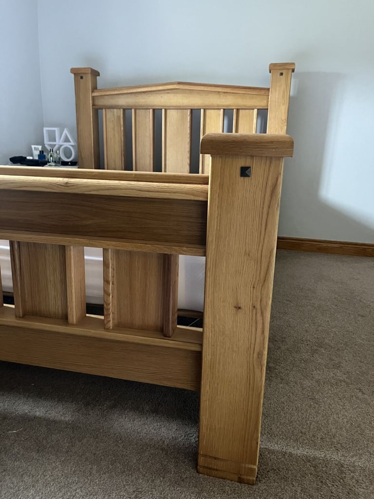 Solid OAK King Size Bed (5ft)