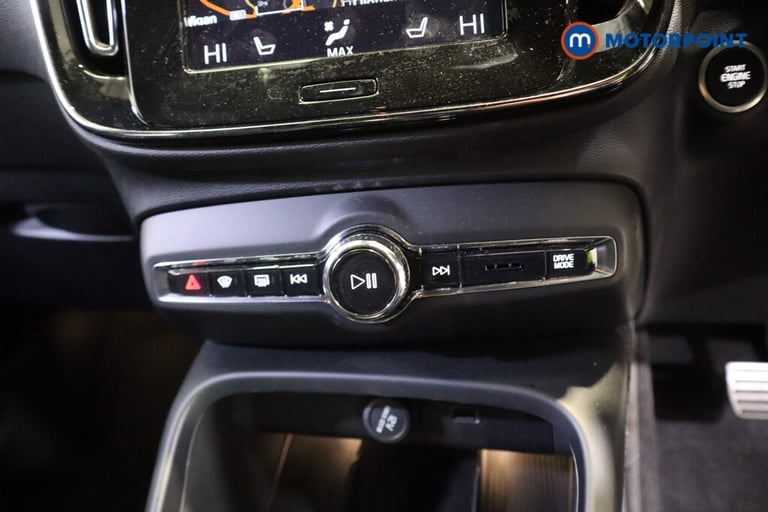 2021 Volvo XC40 1.5 T4 Recharge PHEV R DESIGN 5dr Auto SUV Hybrid Automatic