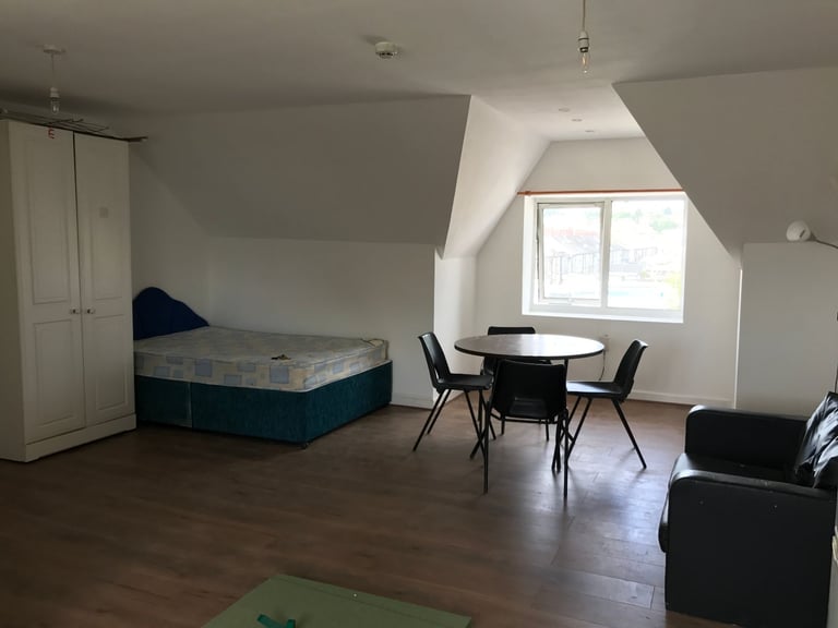 Studio Flat to Rent – Newport (Corporation Road, by George Street Bridge)