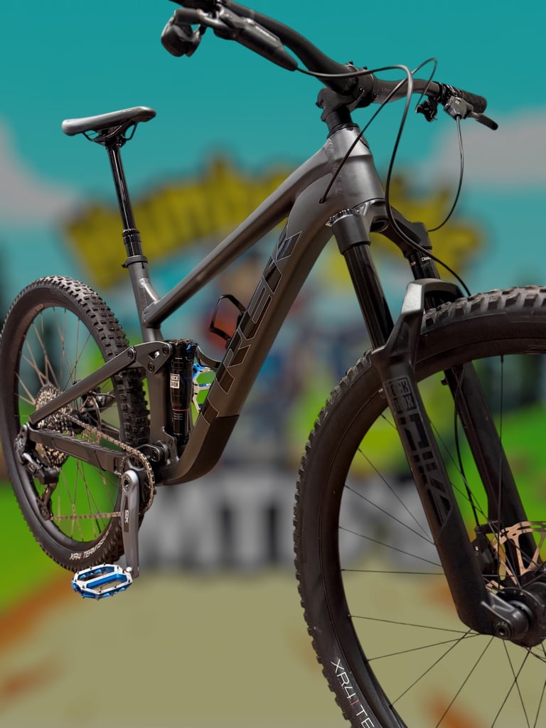 LARGE / Trek Top Fuel 8 GX AXS Full Suspension Mountain Bike / 29” / Rockshox / 2024