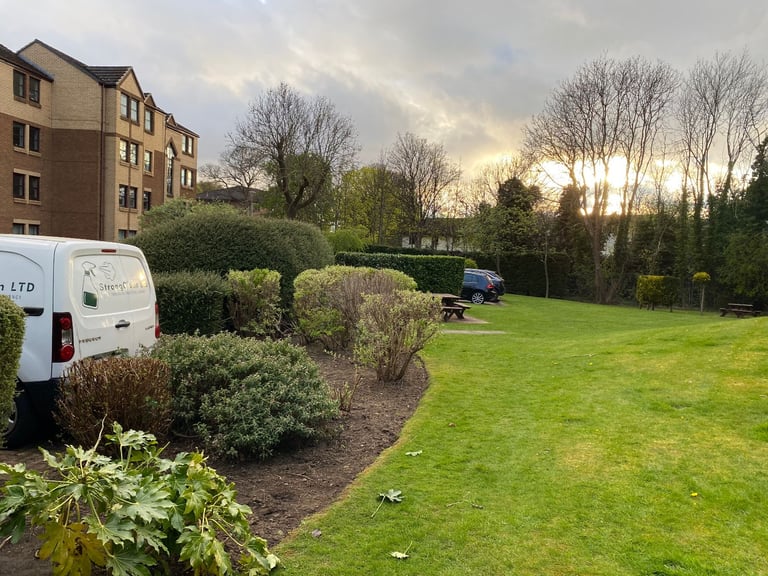 2 Bedroom Flat For Rent Immediately In Morningside