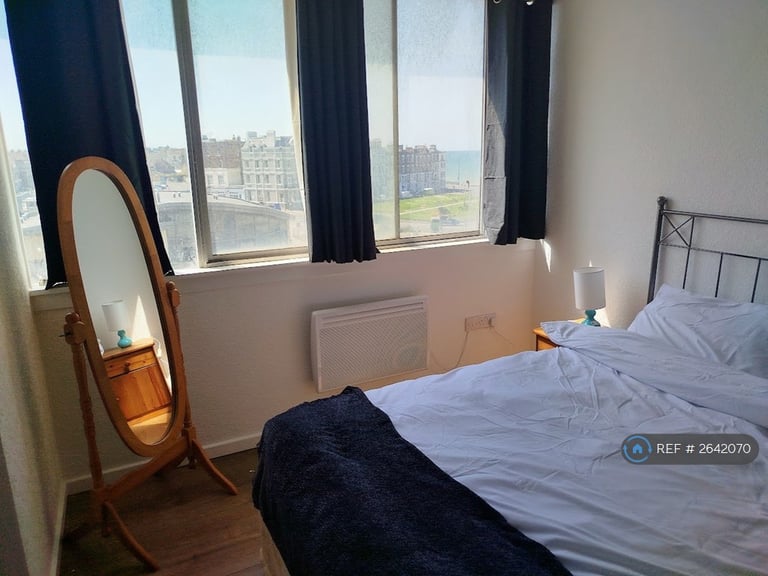 2 bedroom flat in Arlington House, Margate, CT9 (2 bed) (#2642070)