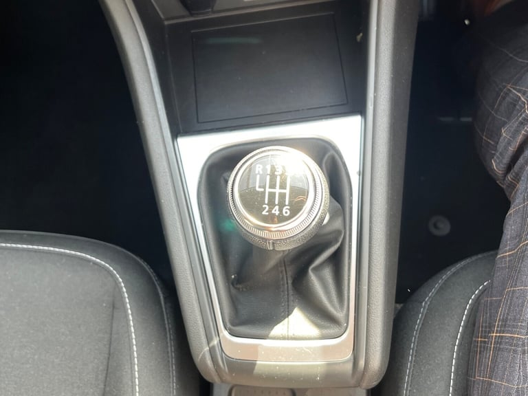 2020 Renault Captur ICONIC TCE Hatchback Petrol Manual