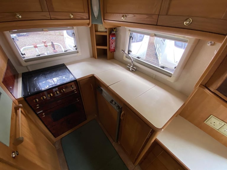 FIAT DUCATO AUTO-TRAIL TRACKER - 02/52 - 53k MILES - 2 BERTH - END KITCHEN - VGC