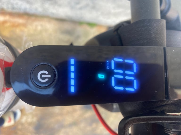Electric scooter 