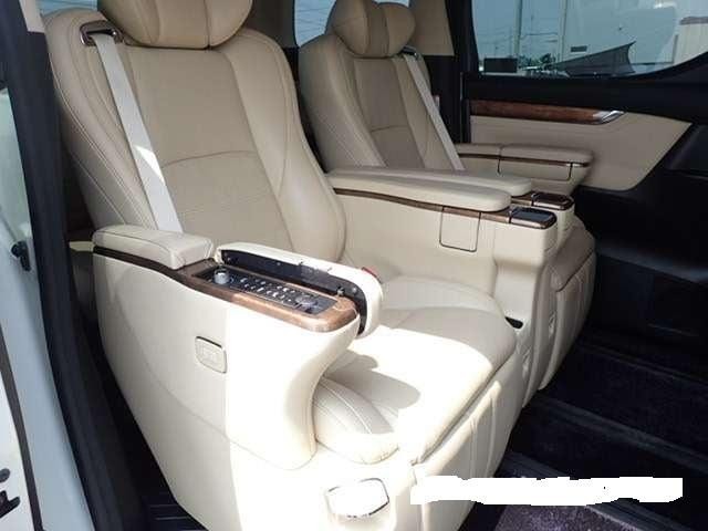 Toyota Alphard 2.5 auto 3500cc executive lounge leather 27k miles 2015 4.5 grade