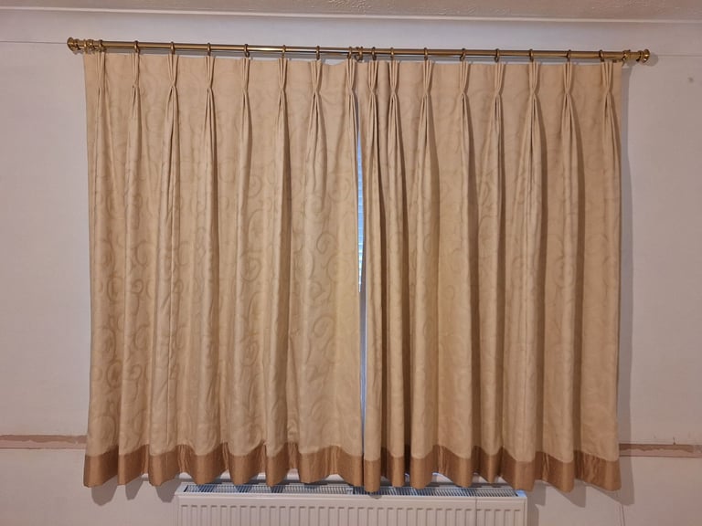 image for Cream Damask Professionally Made Curtains