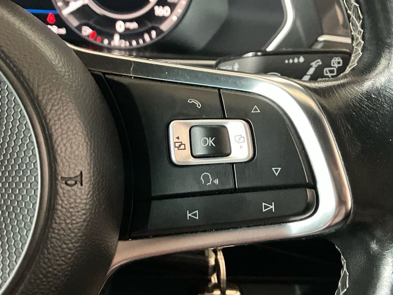 2017 Volkswagen Tiguan 2.0 TDi 150 4Motion R-Line 5dr SUV DIESEL Manual